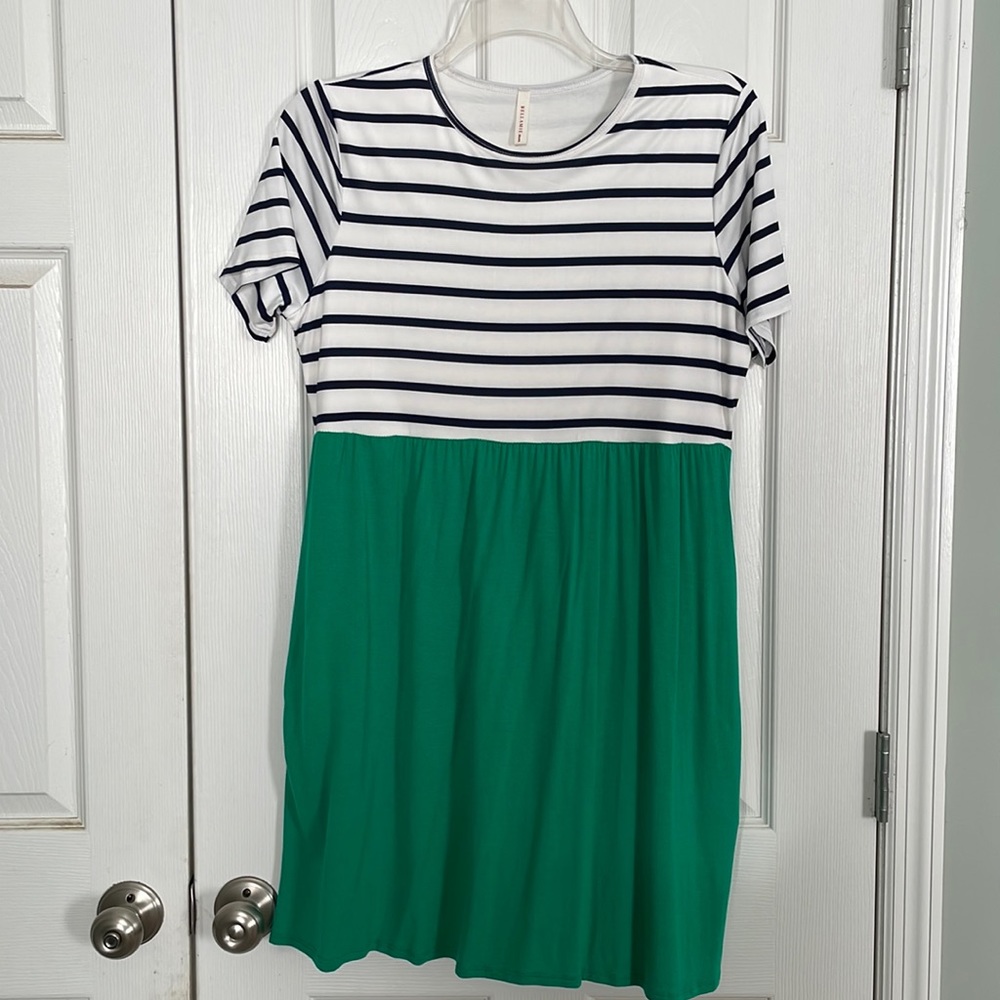 Women’s 2X dress with pockets